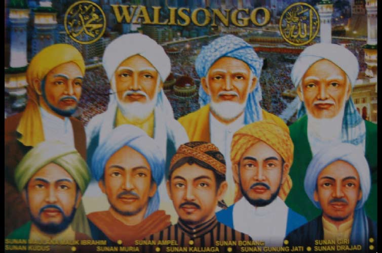 Popular poster art of the Wali Songo (http://ms.wikipedia.org/wiki/Fail:Ilustrasi_Walisongo.jpg)
