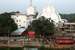 The mausoleum of Syed Gholam Rahman Maijbhandari (‘Baba Bhandari’), Maijbhandar